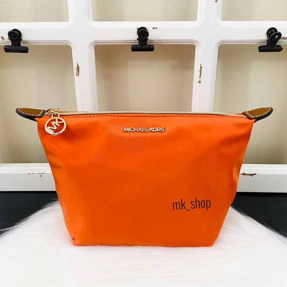 michael kors medium pouch
